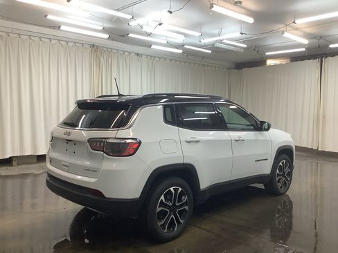 Used 2023 Jeep Compass Limited AWD/4WD image 5