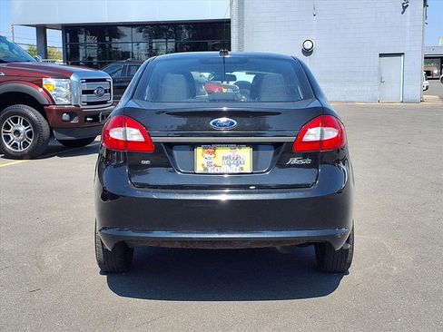 Used 2013 Ford Fiesta SE image 17