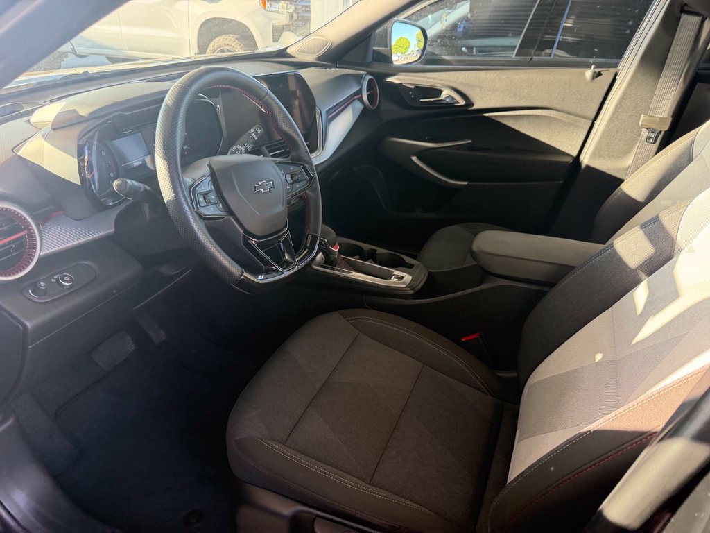 Used 2024 Chevrolet Trax RS w/ Driver Confidence Package FWD image 8