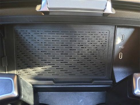 Used 2024 Mercedes-Benz GLS 450 4MATIC image 34