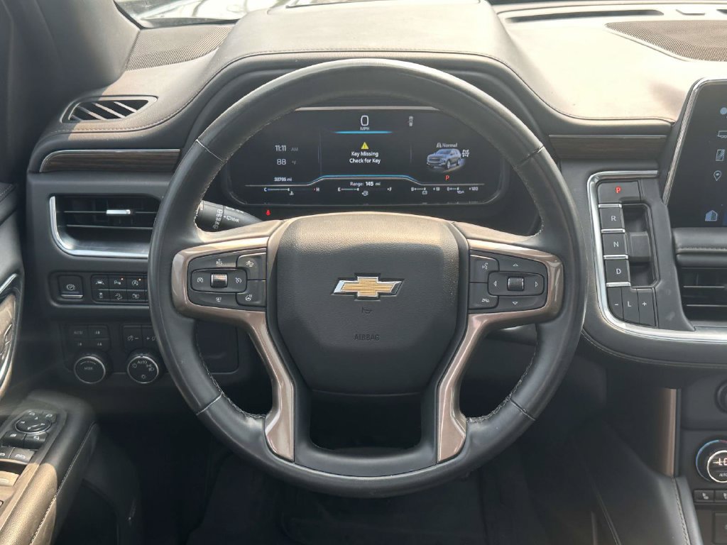 Used 2023 Chevrolet Suburban High Country w/ Premium Package 2 AWD/4WD image 16