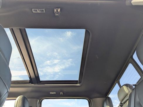 Used 2021 Ford F150 Lariat w/ Max Trailer Tow Package image 19