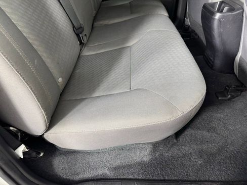 Used 2023 Toyota Tacoma SR5 w/ SR5 Appearance Package RWD image 28