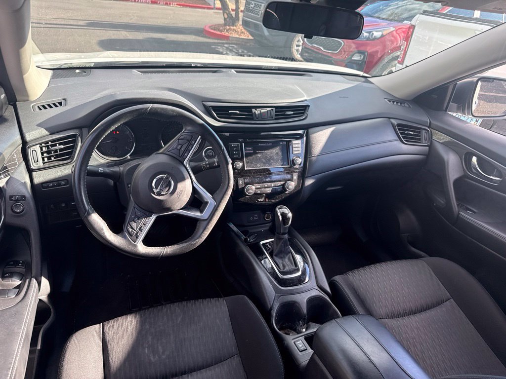 Used 2019 Nissan Rogue SV FWD image 17