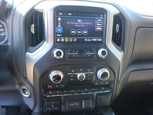 Used 2020 GMC Sierra 2500 SLT w/ SLT Premium Plus Package image 19