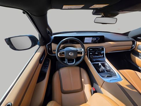 Used 2025 Nissan Armada SL w/ Captain's Chari Seat Package image 20