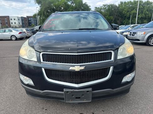 Used 2009 Chevrolet Traverse LT FWD image 2