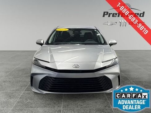 Used 2025 Toyota Camry LE image 11