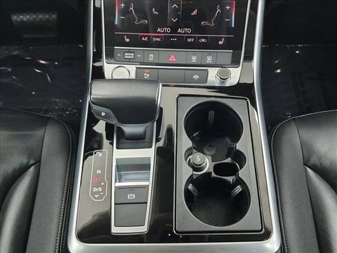 Used 2019 Audi Q8 Premium w/ Convenience Package AWD/4WD image 12