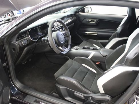 Used 2022 Ford Mustang Shelby GT500 w/ Technology Package RWD image 15