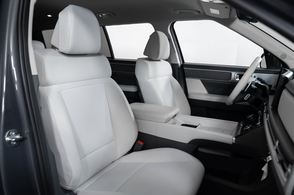 Certified 2026 Hyundai Santa Fe SE FWD image 25