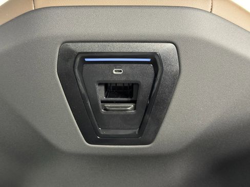 Used 2024 BMW i5 eDrive40 w/ M Sport Package image 41