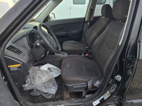 Used 2013 Kia Soul FWD image 14