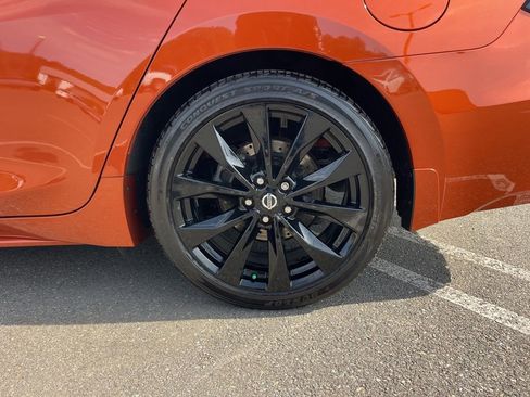 Used 2020 Nissan Maxima SR w/ Sport Mat Group image 29