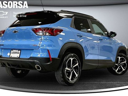 Certified 2023 Chevrolet TrailBlazer RS w/ Convenience Package AWD/4WD image 2
