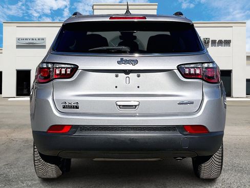 Certified 2022 Jeep Compass Latitude w/ Sun and Sound Group image 4