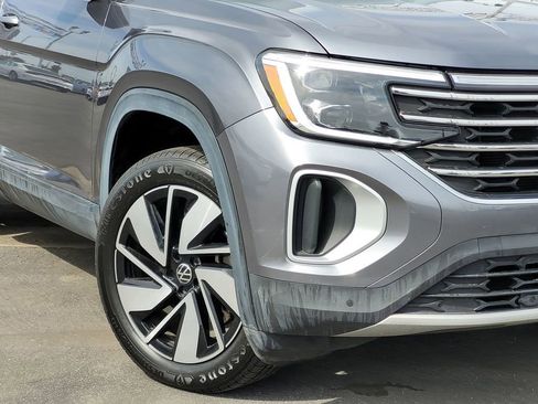Used 2024 Volkswagen Atlas SE FWD image 9