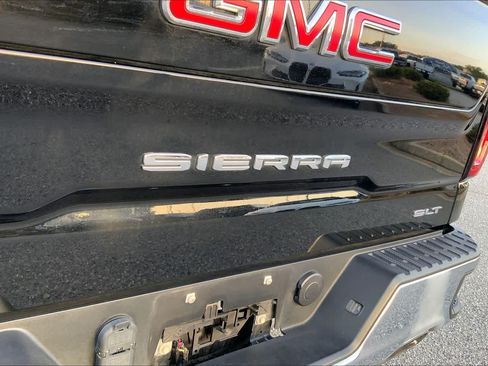 Used 2023 GMC Sierra 1500 SLT w/ SLT Premium Package AWD/4WD image 30