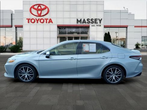 Used 2024 Toyota Camry XLE w/ Navigation Package FWD image 6