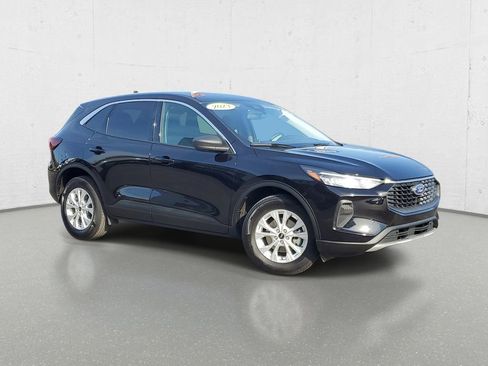 Used 2023 Ford Escape Active image 2