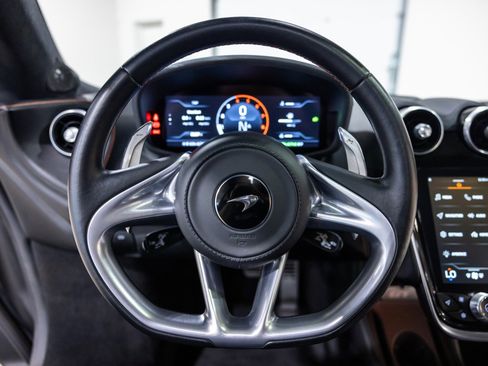Used 2023 McLaren GT RWD image 38