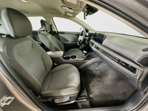 Used 2025 Kia K4 FWD image 29