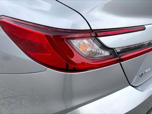 Used 2026 Toyota Camry LE FWD image 28