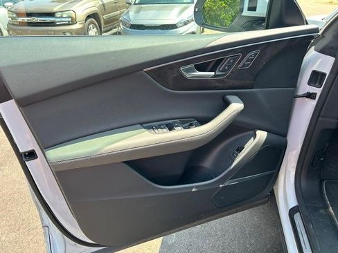 Used 2023 Audi Q8 Premium Plus w/ Premium Plus Package image 9