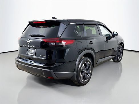 Used 2024 Nissan Rogue SV image 16