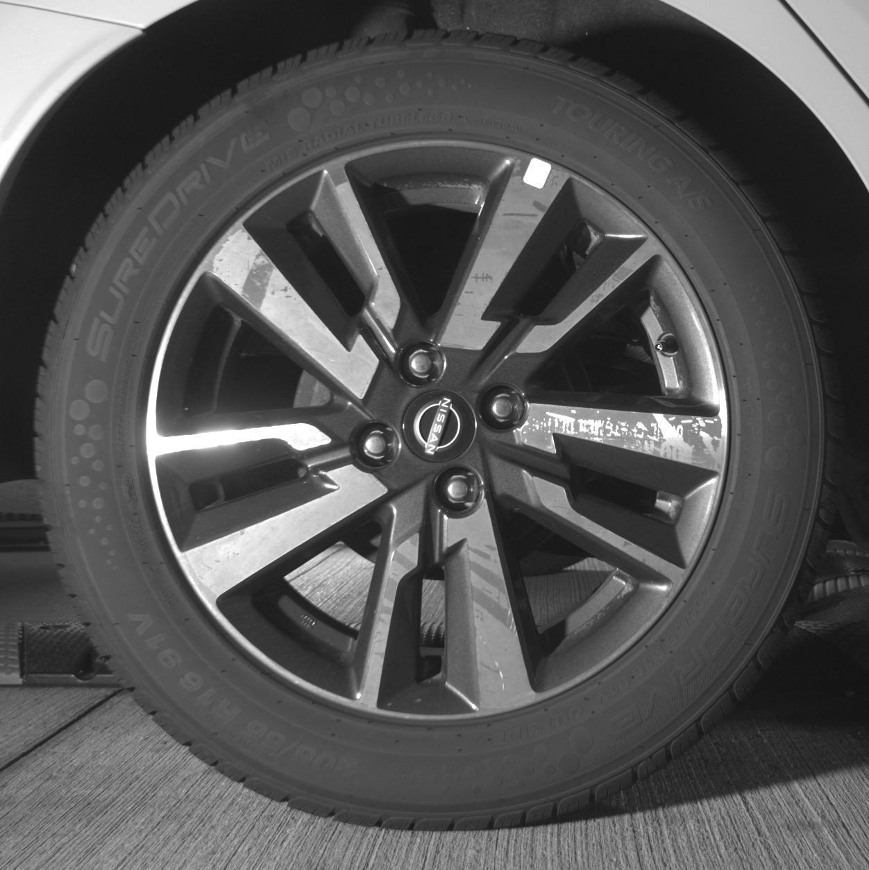Used 2025 Nissan Versa SV FWD image 18