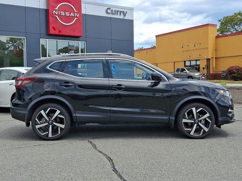 Certified 2022 Nissan Rogue Sport SL AWD/4WD image 9