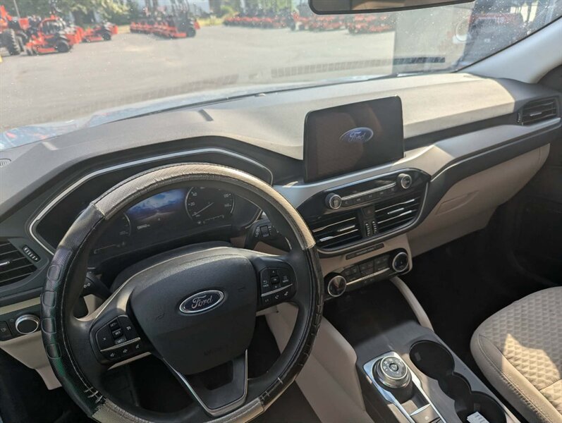 Used 2022 Ford Escape SE AWD/4WD image 14