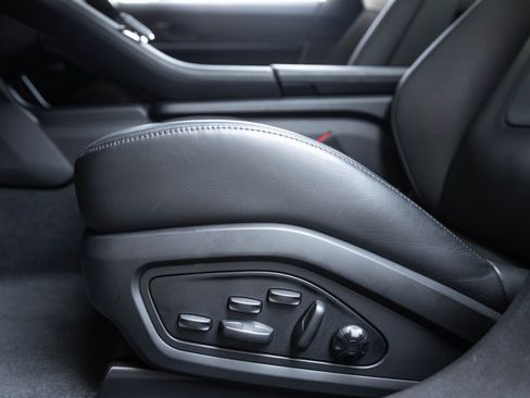 Used 2024 Porsche Taycan GTS image 23