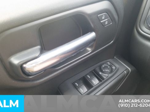 Used 2021 Chevrolet Silverado 1500 Custom Trail Boss w/ Safety Confidence Package AWD/4WD image 15