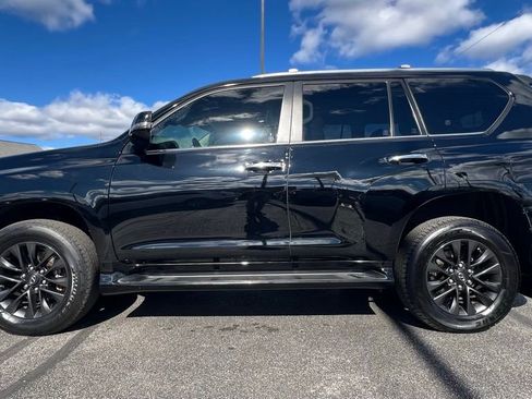 Used 2020 Lexus GX 460 Premium image 3