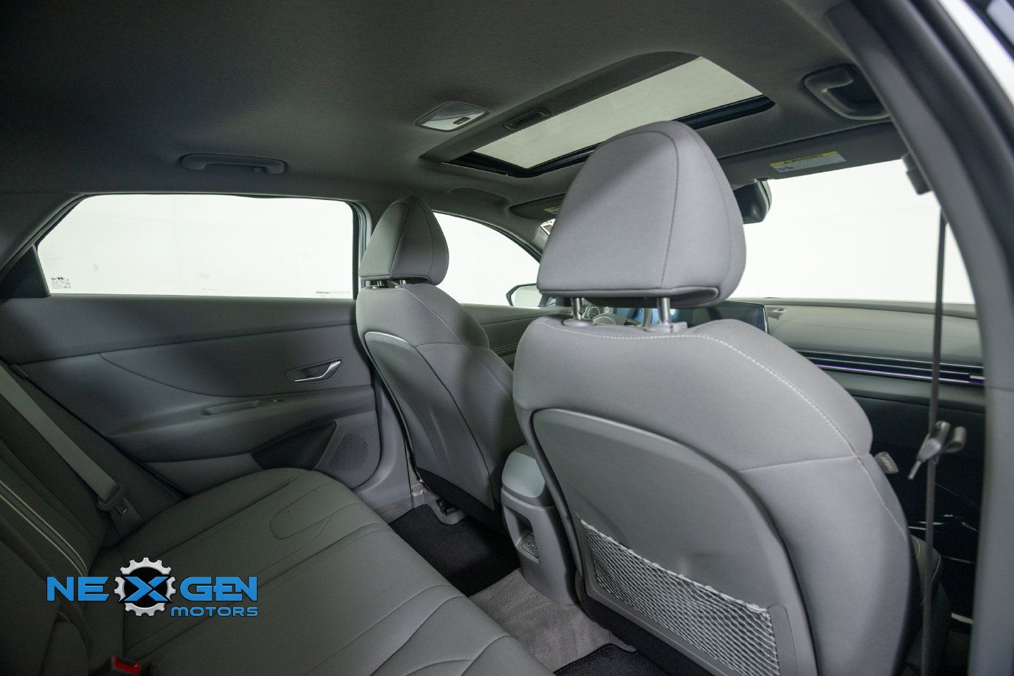 Used 2024 Hyundai Elantra SEL w/ Convenience Package FWD image 35