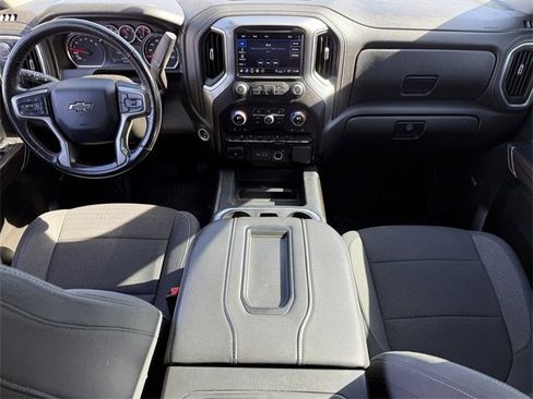 Used 2021 Chevrolet Silverado 1500 LT Trail Boss w/ Convenience Package II image 11