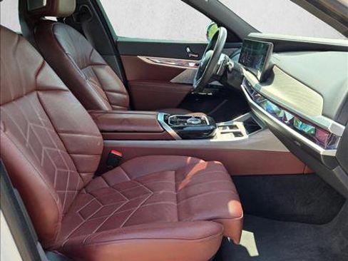 Used 2023 BMW 760i xDrive w/ Luxury Rear Seating Package AWD/4WD image 21