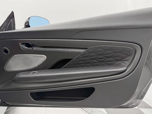 Used 2024 Aston Martin DB12 Coupe RWD image 30