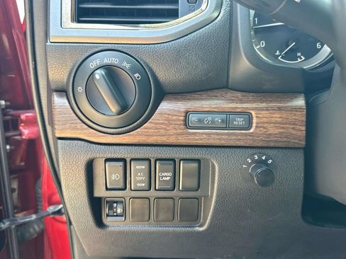 Used 2016 Nissan Titan Platinum Reserve RWD image 21