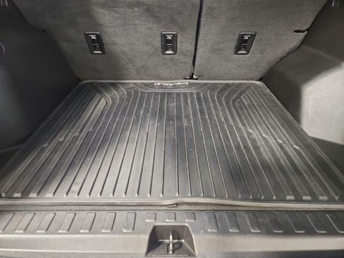 Used 2018 Chevrolet Equinox LT FWD image 16