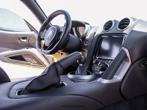 Used 2014 SRT Viper SRT-10 w/ Grand Touring Package RWD image 31