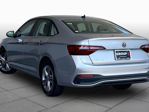 Used 2024 Volkswagen Jetta SE FWD image 12