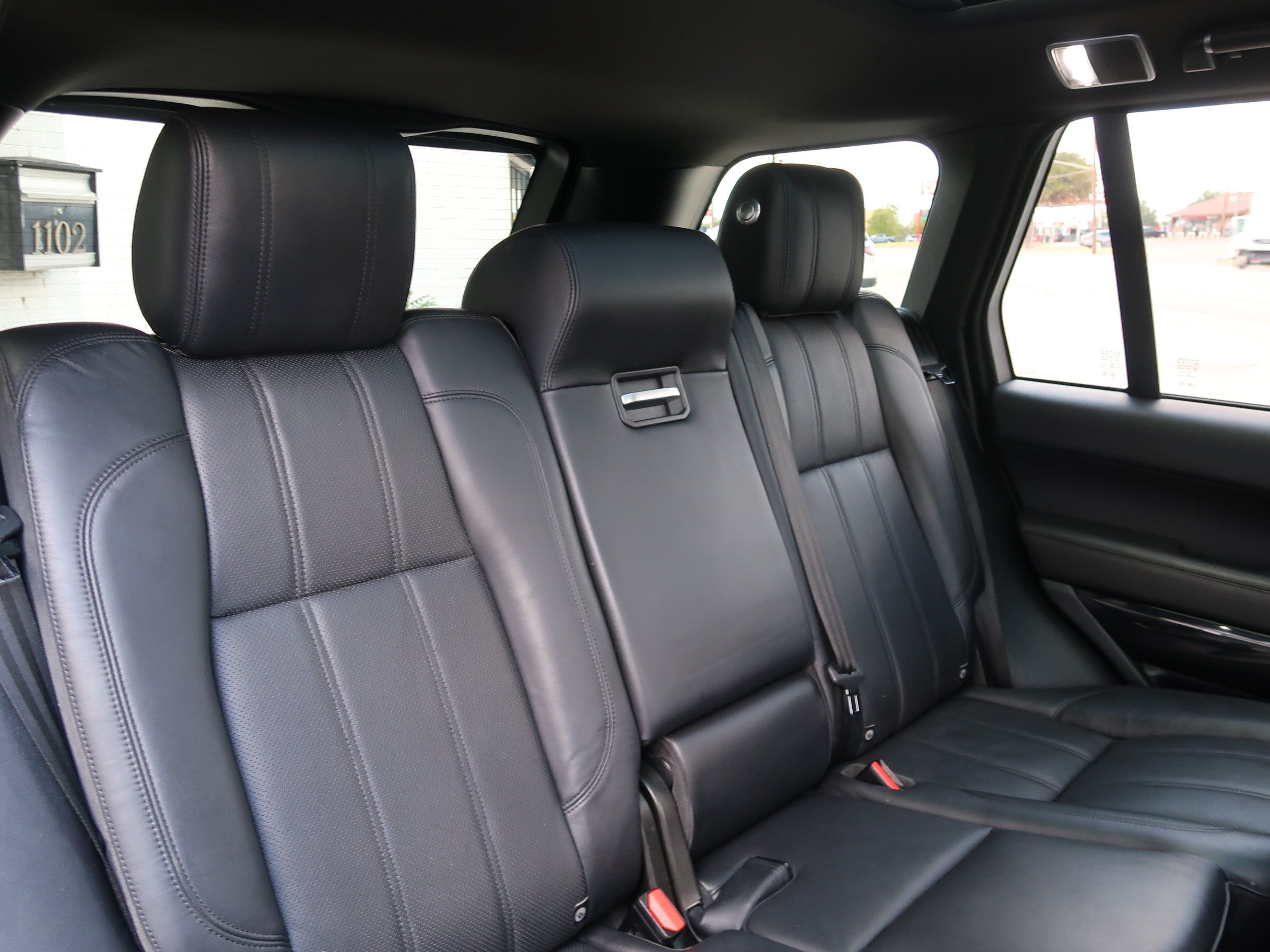 Used 2017 Land Rover Range Rover HSE AWD/4WD image 31
