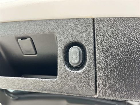 Used 2018 GMC Yukon XL Denali w/ Denali Ultimate Package image 26