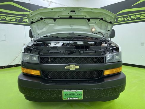 Used 2022 Chevrolet Express 2500 w/ Driver Convenience Package image 4