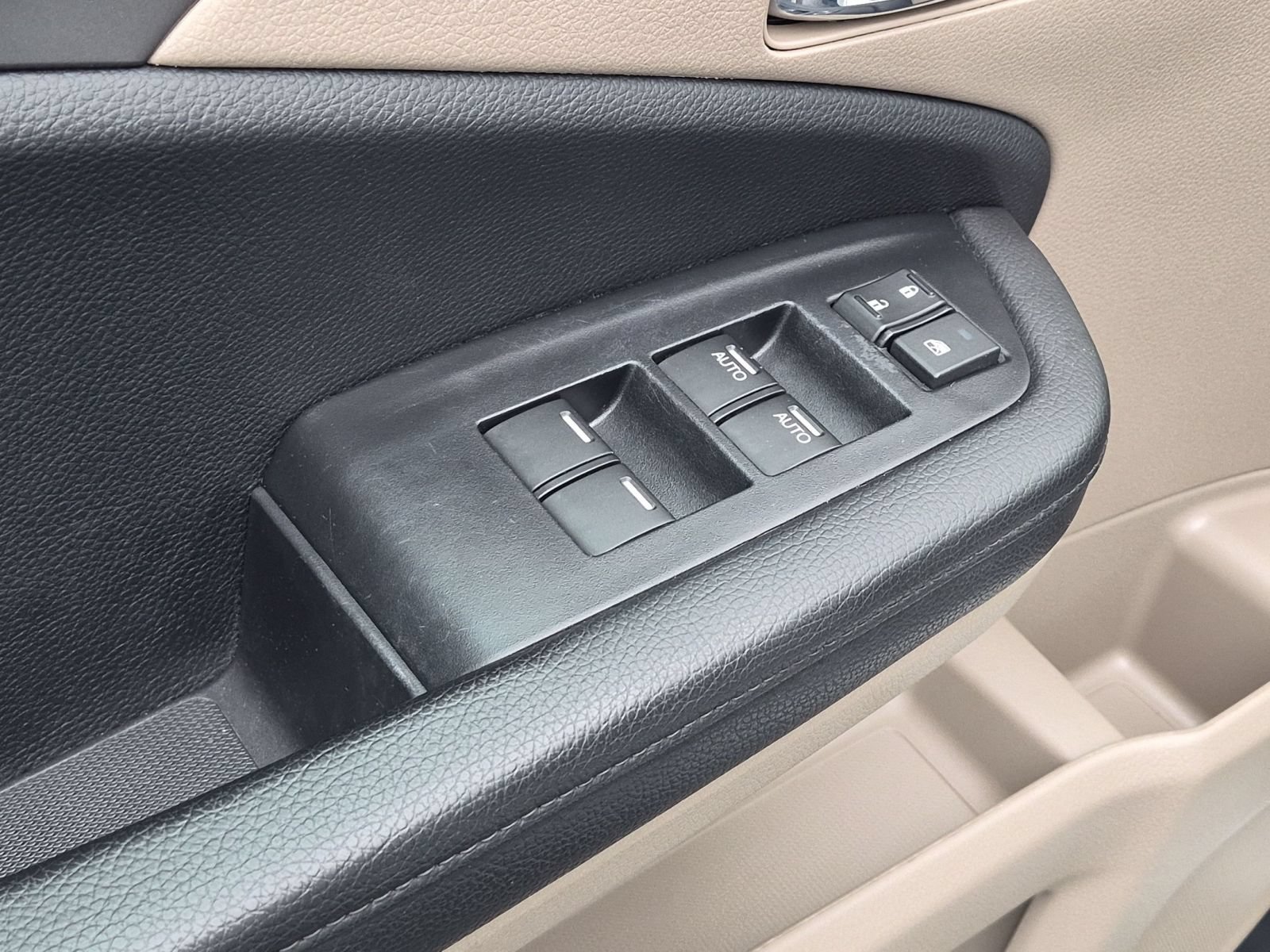 Used 2021 Honda Pilot EX image 13