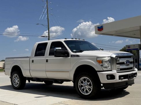 Used 2016 Ford F250 Platinum AWD/4WD image 3