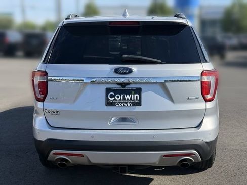 Used 2016 Ford Explorer XLT w/ Equipment Group 202A AWD/4WD image 15
