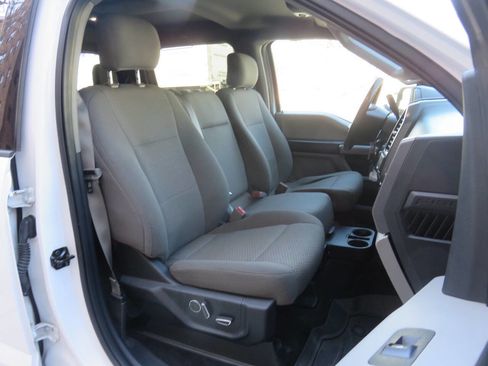 Used 2017 Ford F150 XLT w/ Equipment Group 302A Luxury image 12